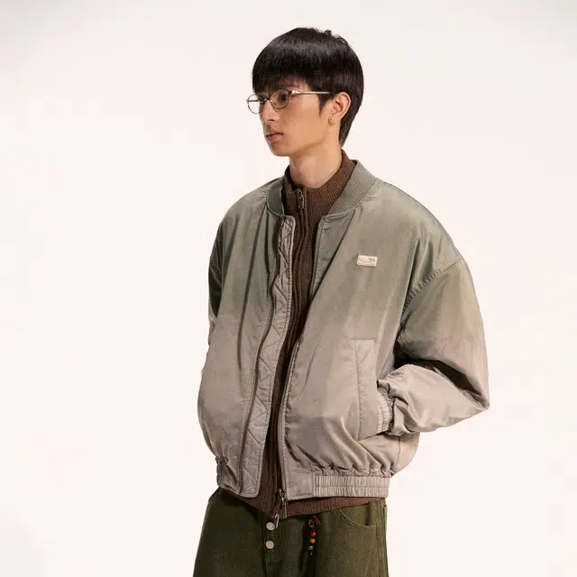 江南先生 流浪者之歌 索罗娜抑菌水洗飞行夹克双开拉链设计感渐变棒球领宽松户外外套棉服 男女同款