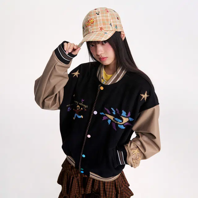 江南先生 大小孩乐园 复古风撞色拼接棒球服童趣图案绣花宽松外套夹克 男女同款