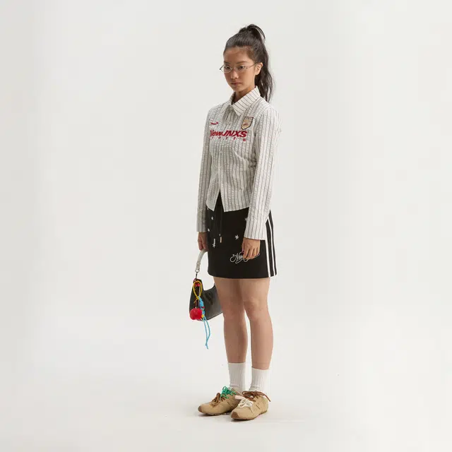 江南先生 城市接力赛 美式复古泡泡肌理条纹运动风校园秋情侣休闲上衣长袖衬衫 男女同款