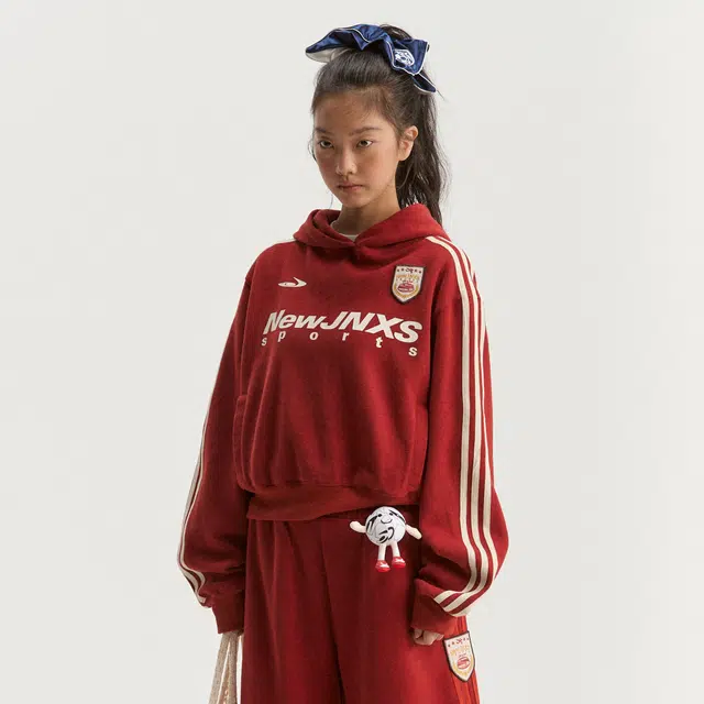 江南先生 城市接力赛 美式复古织带刺绣徽章上衣秋情侣款宽松街头早秋长袖卫衣 男女同款