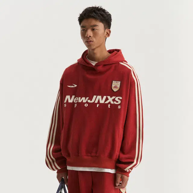 江南先生 城市接力赛 美式复古织带刺绣徽章上衣秋情侣款宽松街头早秋长袖卫衣 男女同款