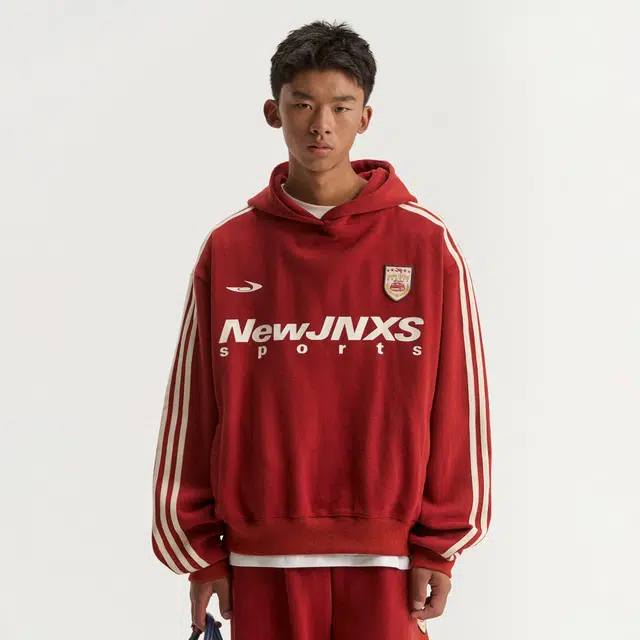 江南先生 城市接力赛 美式复古织带刺绣徽章上衣秋情侣款宽松街头早秋长袖卫衣 男女同款