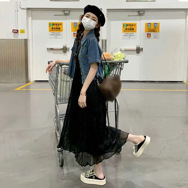 花蔓色 小众设计个性时尚韩版复古翻领简约短袖牛仔外套 女款