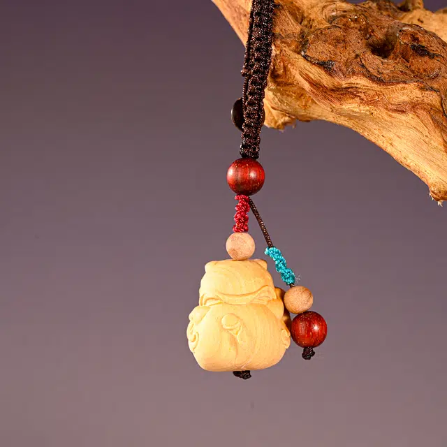 天纵 新中式国潮创意开运挂饰 招财进宝 八方汇财 实木雕刻招财猫盘玩钥匙扣包挂手工编绳国风好运挂件 黄杨木 把件 男女同款情侣款