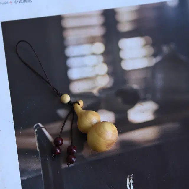 天纵 招财小葫芦文玩手工艺品挂饰   新中式国风平安福禄包包转运手机链 随身把玩盘玩吉祥物 黄杨木 把件挂件 男女同款情侣款