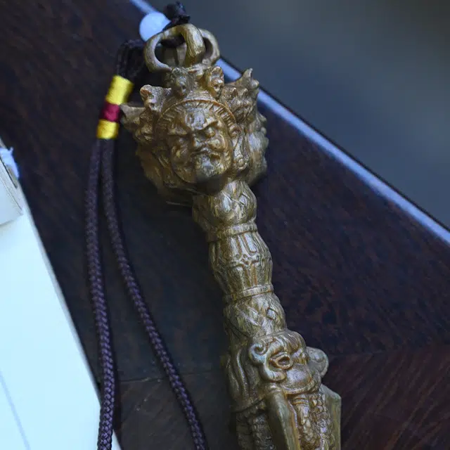 天纵 原木雕刻金刚杵平静祥和手工艺品 绿檀木平安相伴 木作摆件 男女同款情侣款 绿檀