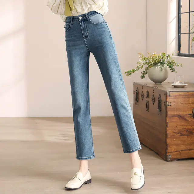 嬉皮少女 复古水洗休闲直筒九分牛仔裤 女款 浅蓝色