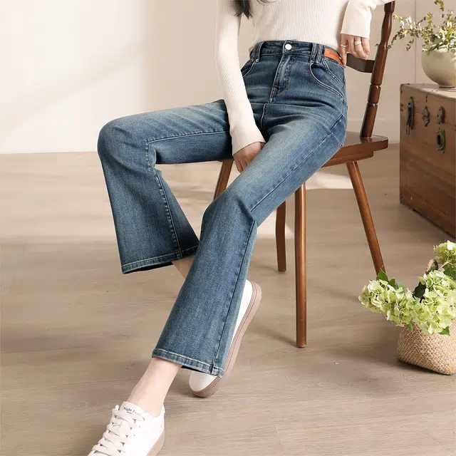 嬉皮少女 弹力修身九分喇叭高腰牛仔裤 女款 复古浅蓝色