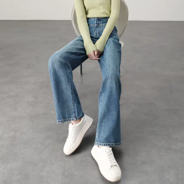 嬉皮少女 竹节纹轻软波浪形手擦猫须分割前片阔腿牛仔裤 女款 复古蓝色