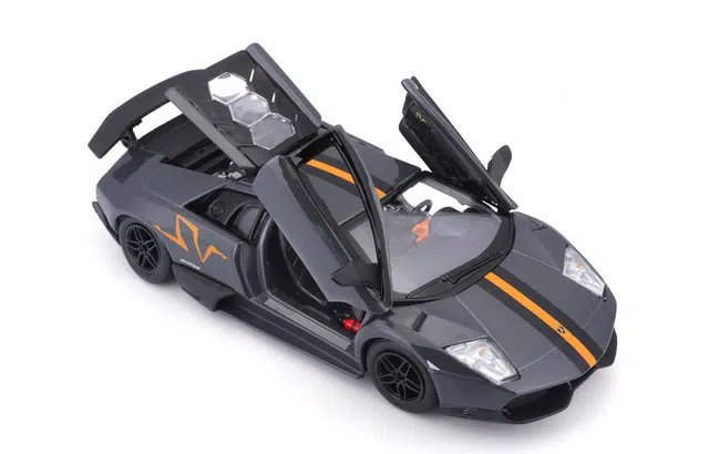 124 Lamborghini LP670