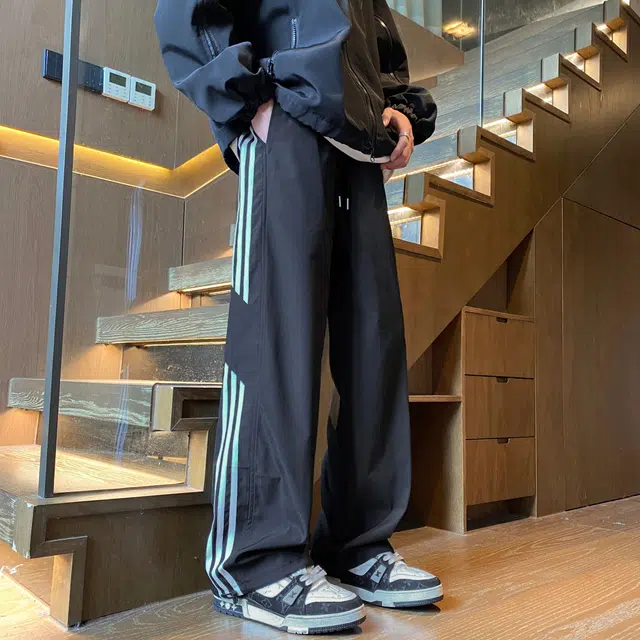 美式复古高街侧边拼接撞色三条杠条纹织带户外机能防风防水登山冲锋运动裤抽绳直筒阔腿垂感宽松百搭潮流痞帅拖地休闲裤 男女同款