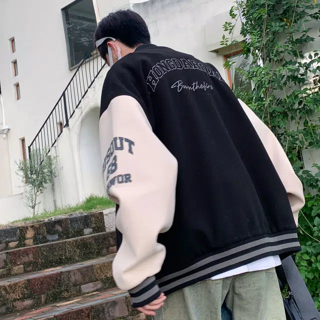 悍戈 美式复古潮牌高街罗纹下摆设计拼接撞色条纹大口袋字母印花棒球服外套休闲宽松运动百搭潮流痞帅学院风飞行员教练夹克 男女同款
