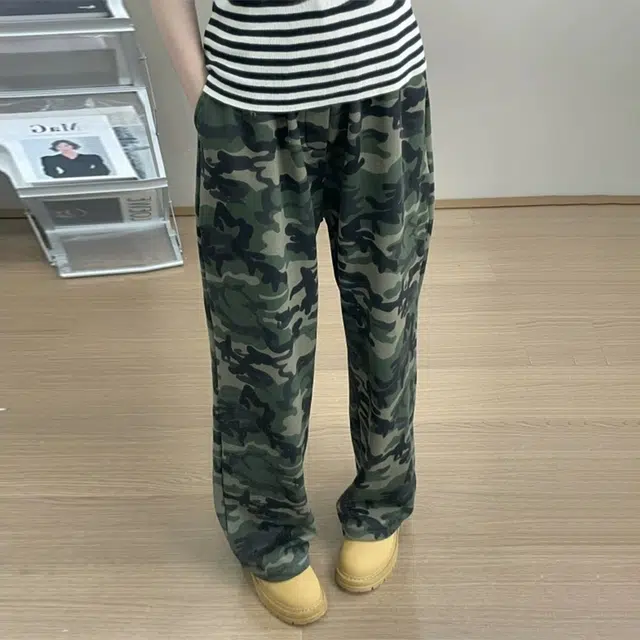 佑麟 美式复古弯刀迷彩裤子秋季垂感直筒运动卫裤水洗重磅微喇裤休闲裤 男女同款