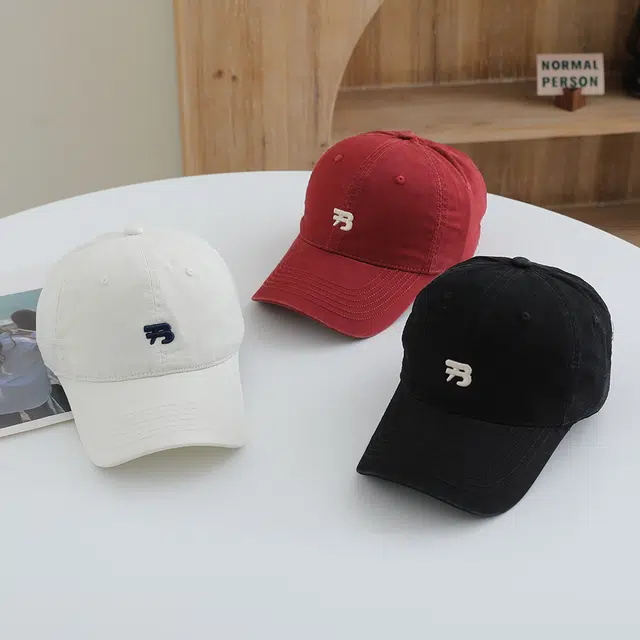 小猪班纳 韩版夏季简约字母刺绣百搭时尚潮流遮阳防晒帽潮帽 棉 鸭舌帽 男女同款情侣款