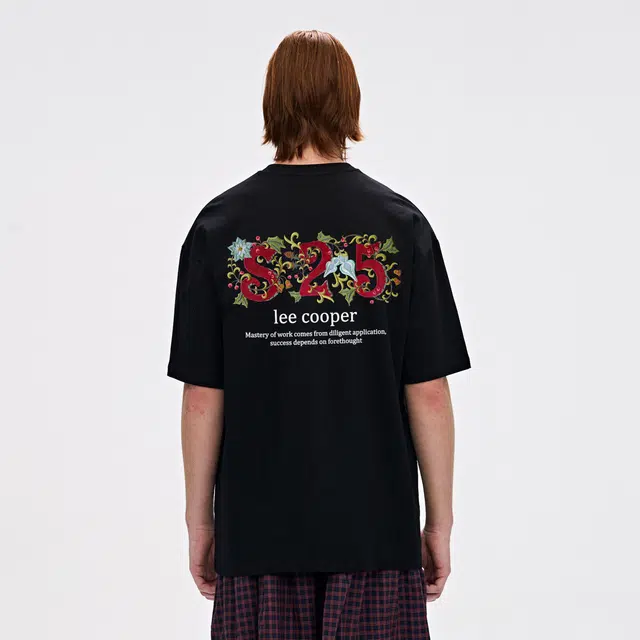 Lee Cooper T