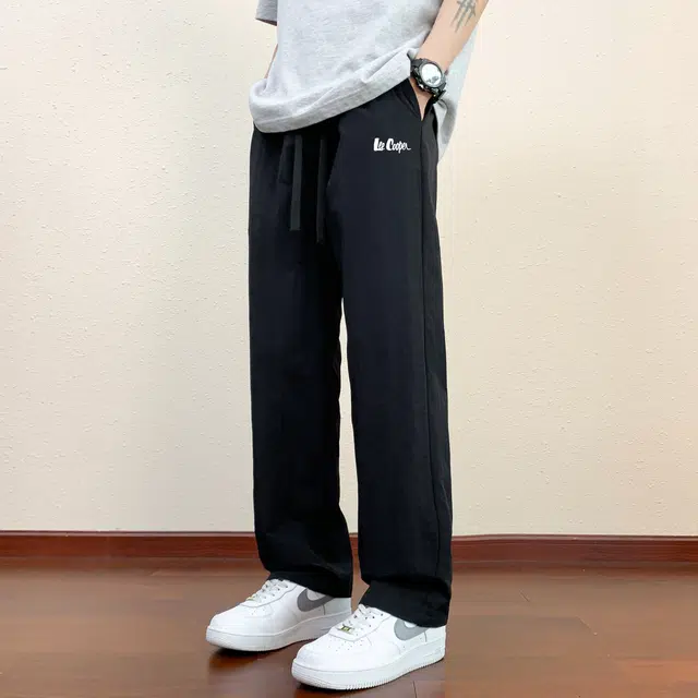 Lee Cooper