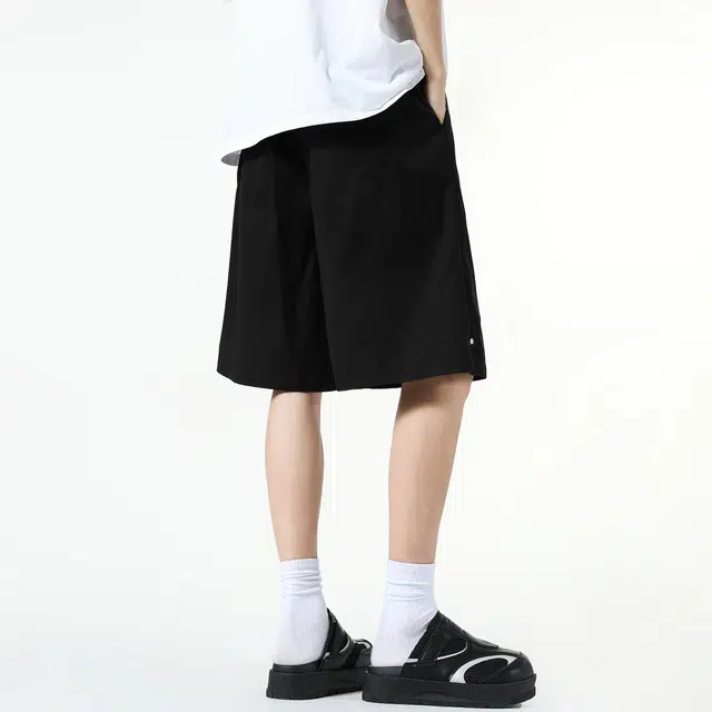 Lee Cooper
