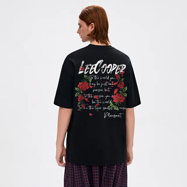 Lee Cooper T