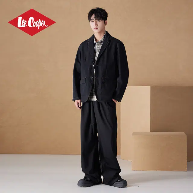 Lee Cooper