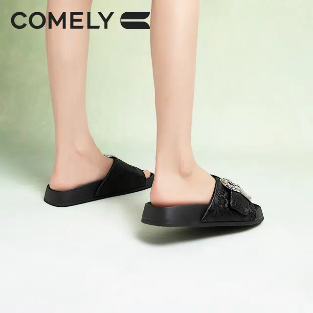 COMELY