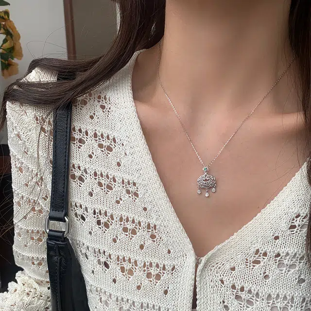 S925