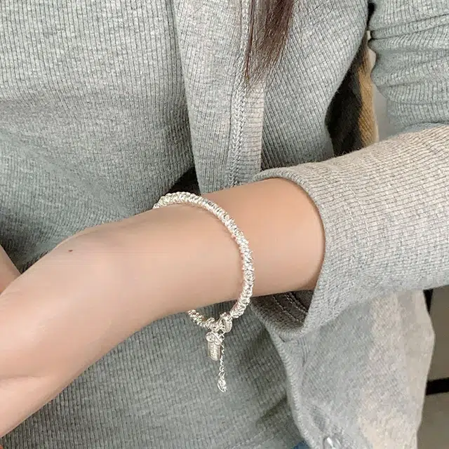 S925
