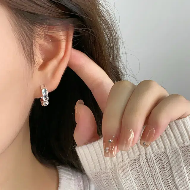 S925