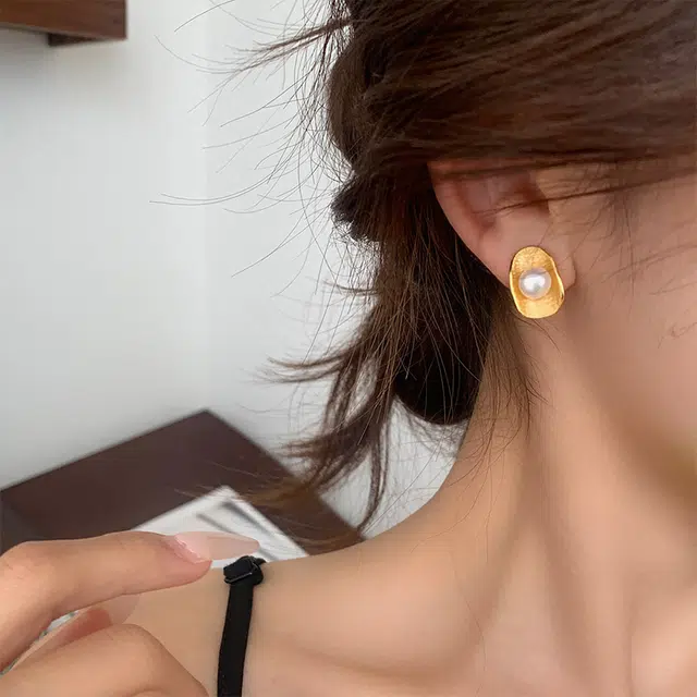 S925