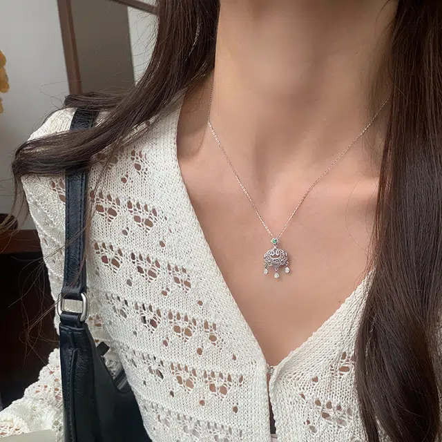 S925