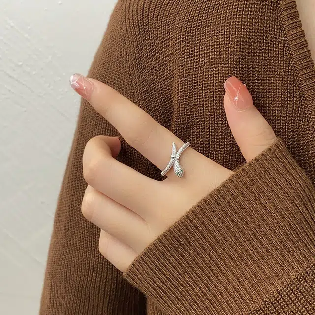 S925