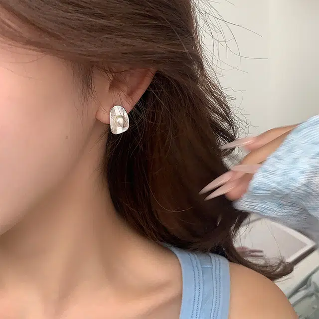 S925