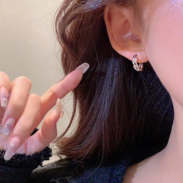 S925