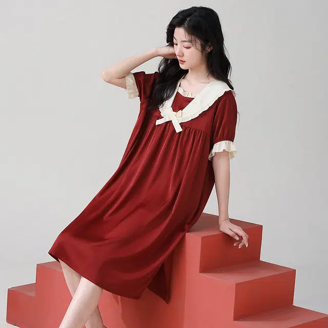 俏薇妮 简约纯色柔软时尚高级感短袖家居服休闲舒适凉爽透气可外穿睡裙 女款 红色
