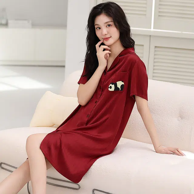 俏薇妮 简约纯色冰丝柔软可爱清新高级感短袖家居服休闲宽松舒适凉爽透气可外穿睡裙 女款 红色