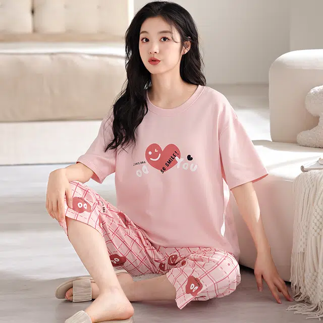 俏薇妮 简约可爱爱心格子高级感短袖七分裤带胸垫家居服柔软舒适透气休闲宽松凉感可外穿睡衣套装 女款