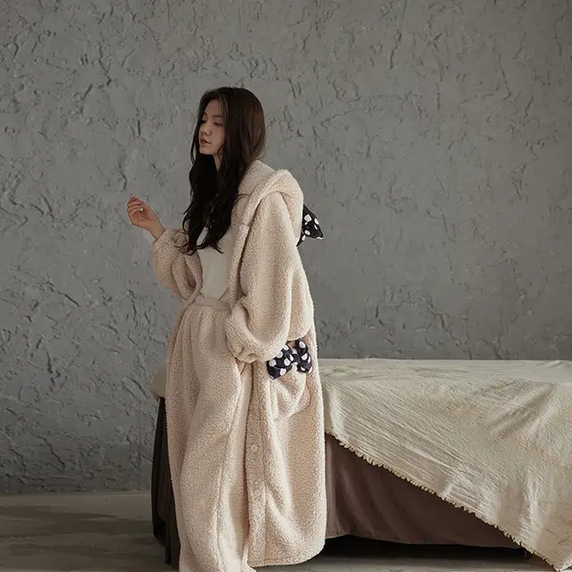 俏薇妮 甜美可爱保暖可外穿家居服睡袍 女款 杏色