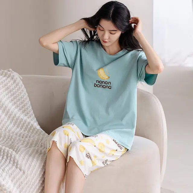 俏薇妮 简约纯棉字母可爱高级感短袖七分裤带胸垫家居服柔软舒适透气休闲凉感可外穿睡衣套装 女款