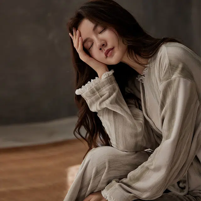 俏薇妮 简约休闲条纹长袖长裤家居服加绒保暖睡衣套装 女款 卡其色
