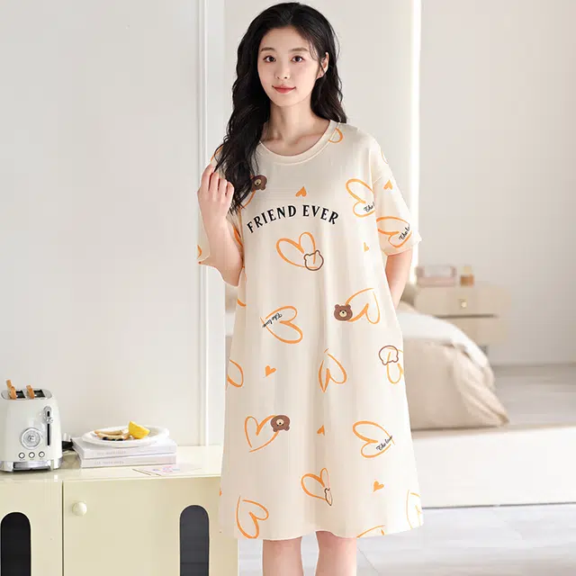 俏薇妮 简约凉感柔软可爱时尚字母高级感带胸垫短袖家居服舒适透气休闲宽松可外穿睡裙 女款