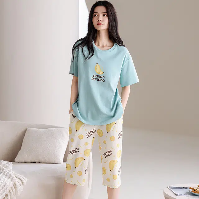 俏薇妮 简约纯棉字母可爱高级感短袖七分裤带胸垫家居服柔软舒适透气休闲凉感可外穿睡衣套装 女款