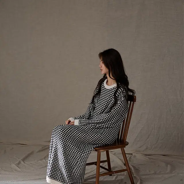 俏薇妮 简约千鸟格柔软长袖保暖宽松可外穿家居服睡裙 女款 黑色