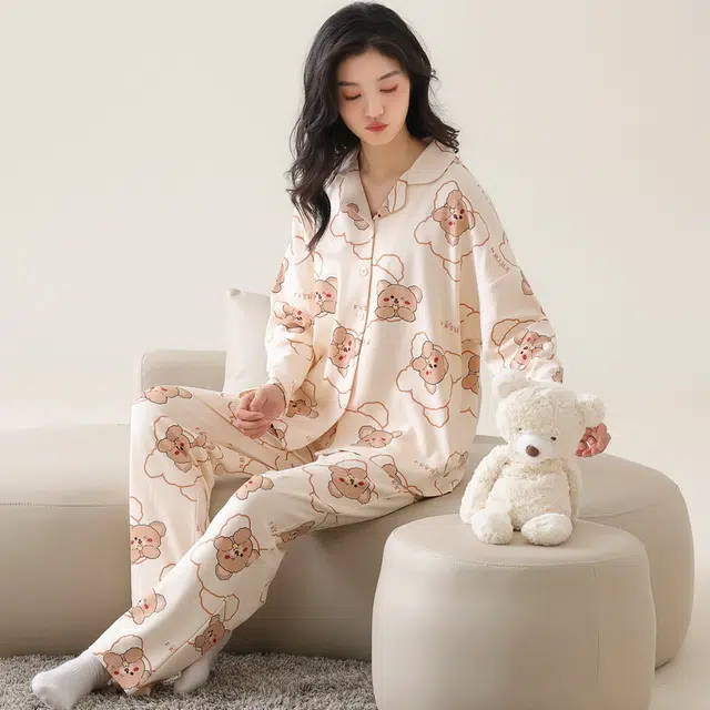 俏薇妮 简约可爱小熊高级感翻领长袖长裤家居服休闲舒适可外穿睡衣礼盒 女款 米白色