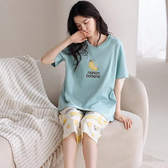 俏薇妮 简约纯棉字母可爱高级感短袖七分裤带胸垫家居服柔软舒适透气休闲凉感可外穿睡衣套装 女款