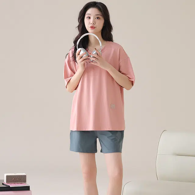 俏薇妮 简约柔软纯色凉感可爱时尚高级感带胸垫短袖家居服舒适透气休闲宽松可外穿睡衣套装 女款
