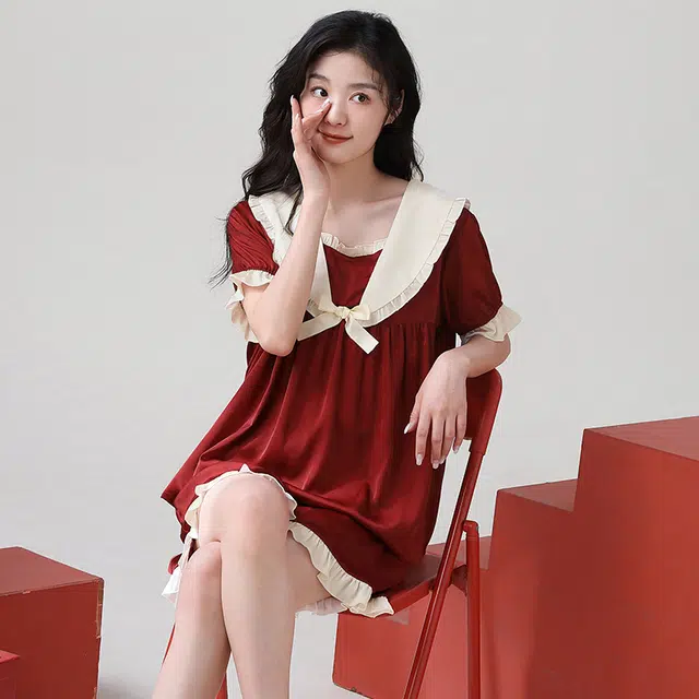 俏薇妮 简约纯色柔软时尚大气高级感短袖三分裤家居服休闲舒适凉爽透气可外穿睡衣套装 女款 红色