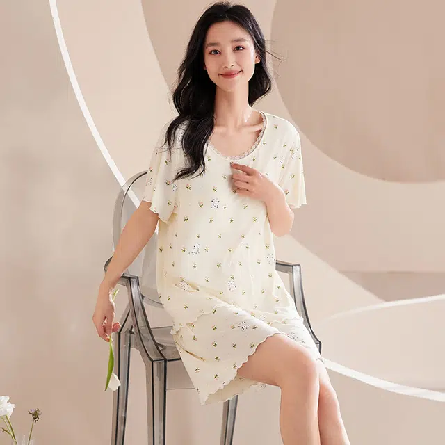 俏薇妮 简约时尚柔软碎花可爱高级感带胸垫短袖家居服舒适透气休闲凉感可外穿睡衣套装 女款 浅黄色