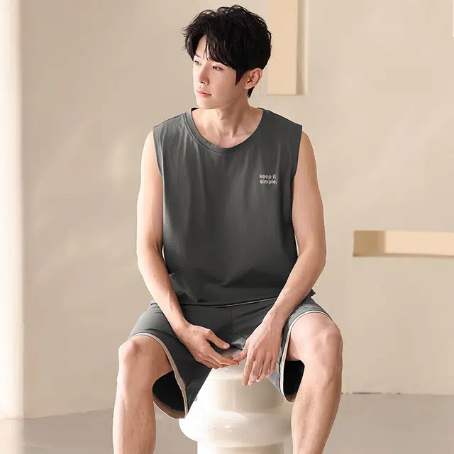 俏薇妮 柔软简约纯色时尚温馨运动风高级感背心家居服舒适透气休闲凉感可外穿夏季睡衣套装 男款