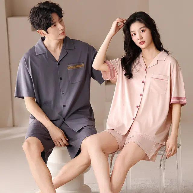 俏薇妮 柔软简约纯色可爱温馨高级感短袖短裤翻领家居服舒适透气休闲宽松凉感可外穿夏季睡衣套装 男女同款 图片色