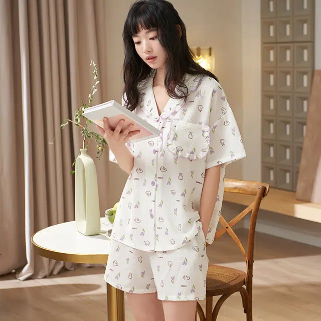 俏薇妮 简约温馨碎花高级感短袖短裤家居服休闲宽松舒适凉爽透气可外穿夏季睡衣套装 女款 米白色