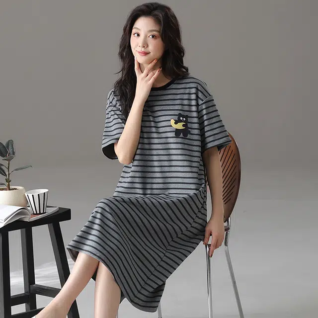 俏薇妮 简约柔软时尚条纹舒适凉爽透气可外穿短袖睡裙 女款 灰色